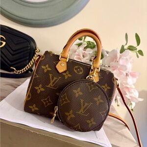 💯 Authentic Classic Louis Vuitton Monogram Nano Speedy.